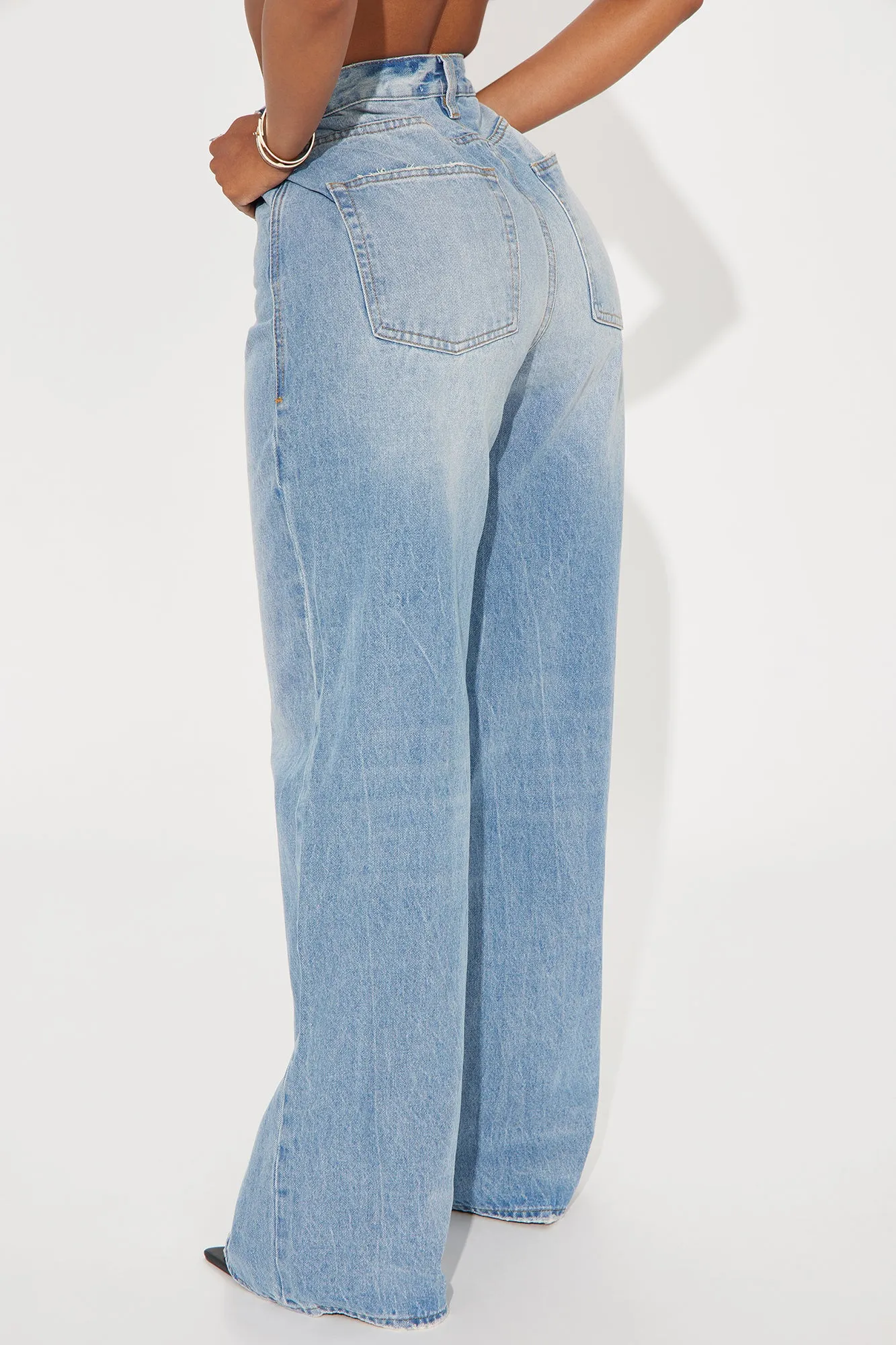 Back In The Game Baggy Jeans - Medium Wash
