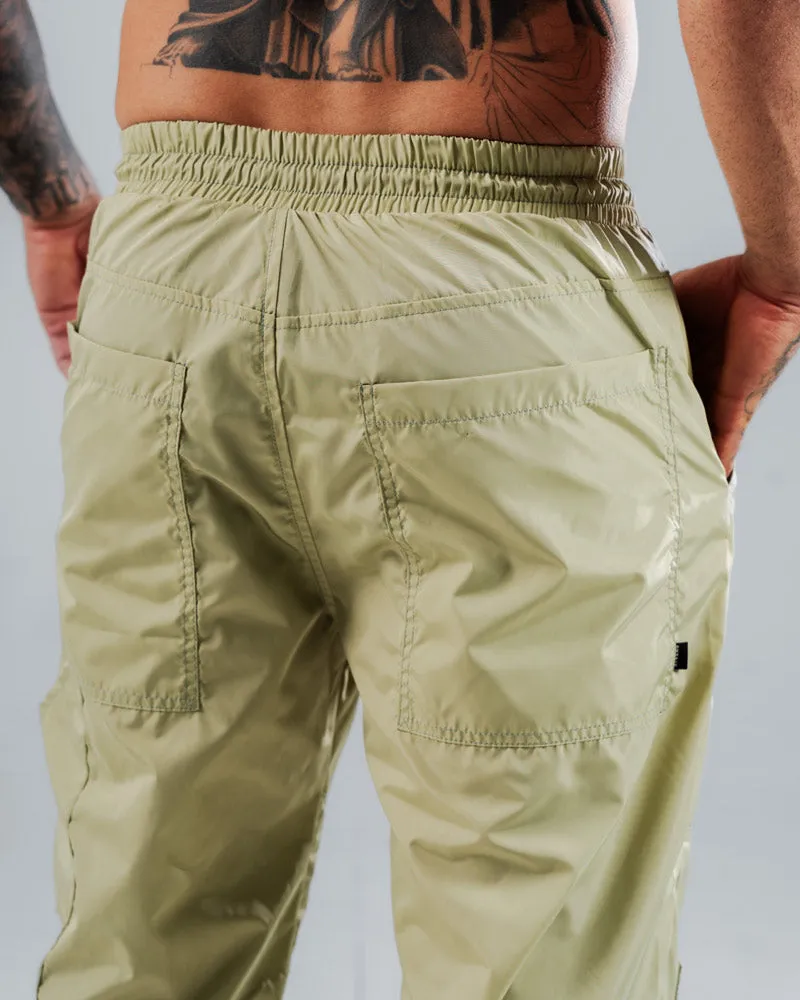 Parachute Cargo Pants Verde Laurel Con Bolsillos
