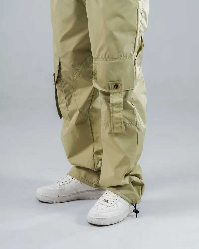 Parachute Cargo Pants Verde Laurel Con Bolsillos